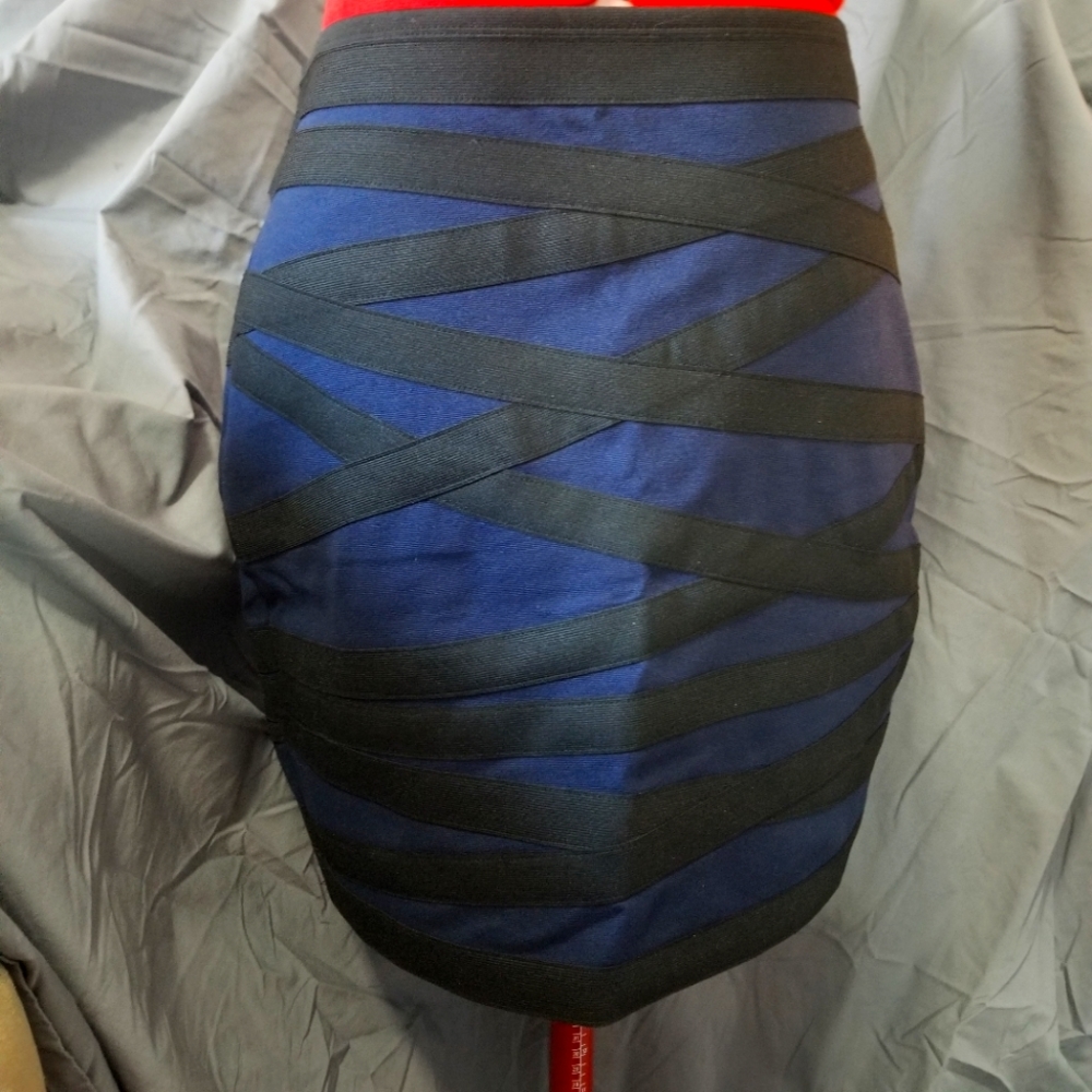 Stretchy bandage skirt